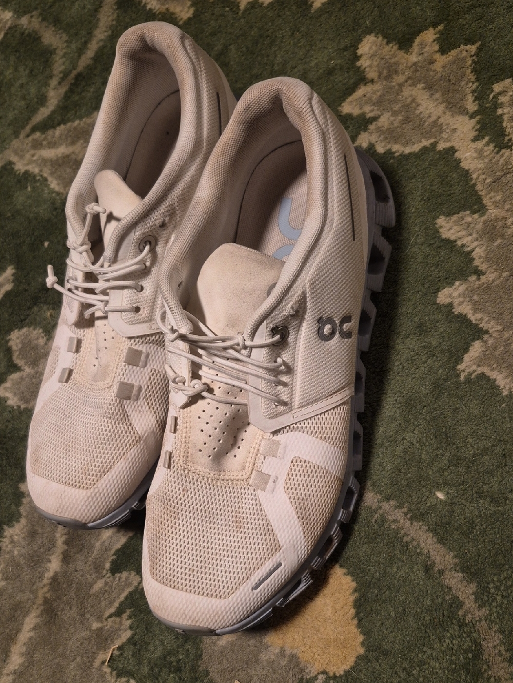 Light Beige Women's Running Sneakers - On Cloud Style